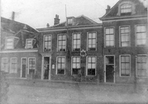 BRO-1525 Brouwershaven. Haven Noordzijde. Post- en Telegraafkantoor.