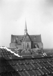 BRW-0616 Brouwershaven. Nicolaaskerk, gezien vanuit het stadhuis.