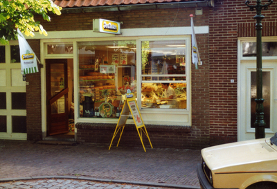 BUR-0613 Haamstede. Noordstraat. Den Besten kaas en noten winkel.