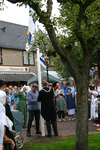 BUR-0689 Burgh. Ring. Burghse dag 2011. Het hijsen van de Burghse vlag door burgemeester G. Rabelink.