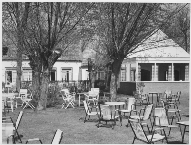BUR-0895 Nieuw Haamstede. Torenweg. Hotel Restaurant 'de Schouwsche Boer'
