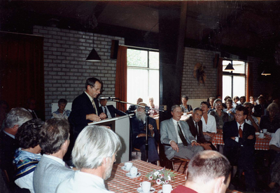 D-0401 Nieuwerkerk. Dorpshuis. Afscheid van burgemeester A. Bergshoeff, burgemeester van Duiveland (1987-1994)