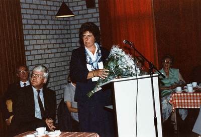 D-0407 Nieuwerkerk. Dorpshuis. Afscheid van burgemeester A. Bergshoeff, burgemeester van Duiveland (1987-1994)