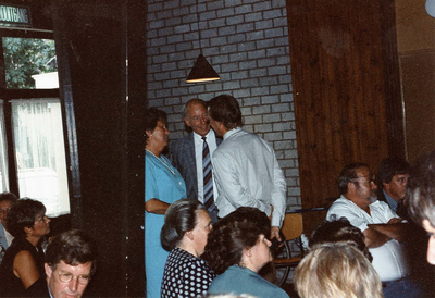 D-0412 Nieuwerkerk. Dorpshuis. Afscheid van burgemeester A. Bergshoeff, burgemeester van Duiveland (1987-1994)