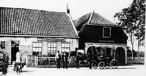 D-0703 Capelle, gem. Nieuwerkerk. Koffiehuis, Uitspanning 'Het café van Van Stein'. De herberg en uitspaning werd ...