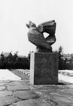 D-0707B Nieuwerkerk Begraafplaats. Monument watersnoodramp 1953.