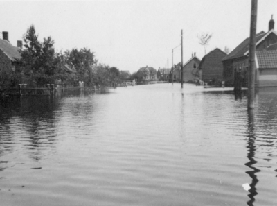 D-0953B Nieuwerkerk. Ooststraat. Inundatie.