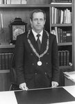 D-1032 Nieuwerkerk. Gemeentehuis gemeente Duiveland. Burgemeester A.Bergshoeff (burg. Duiveland 1987-1994), bij zijn ...