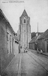 D-1044 Nieuwerkerk Toren. Weststraat met de tramrails. Persoon links (in donker pak en hoed) is waarschijnlijk dokter ...