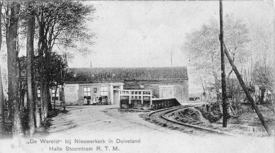 D-1107 Nieuwerkerk. Halte R.T.M. bij De Wereld , aan de oostzijde van het dorp. Voormalige bierbrouwerij, later uitspanning.