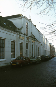 DIA-0144 Zierikzee. Poststraat 45. Sinds 1863 Burgerweeshuis. Het gebouw dateert uit omstreeks 1730.
