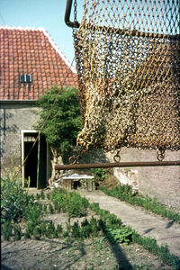 DIA-0678 Zierikzee. Gravensteen. Tuin Maritiem museum.