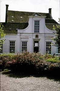 DIA-1101 Zierikzee. Poststraat 45. Sinds 1863 Burgerweeshuis. Het gebouw dateert uit omstreeks 1730.