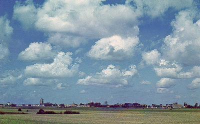 DIA-12548 Zierikzee. Zuidoostelijk deel van de stad. De contouren van de na 1953 afgegraven Meel- of Middeldijk ...