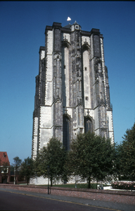 DIA-14758 Zierikzee. Kerkplein. Dikke Toren of Sint Lievens Monstertoren