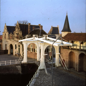 DIA-2301 Zierikzee. Eerste Binnenbrug tussen de Noord- en Zuidhavenpoort.