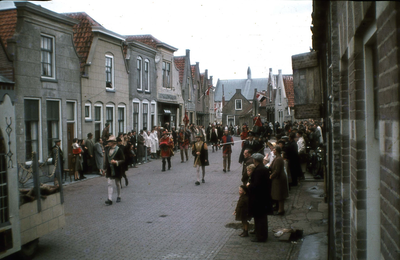 DIA-2586 Zierikzee. Lammermarkt. Op woensdag 3 augustus trok een historische optocht door de straten van Zierikzee. Op ...