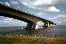 DIA-2982 Colijnsplaat. Zeelandbrug.