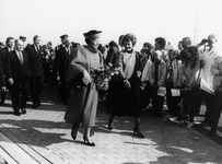 DIV-0058 Oosterscheldekering / Neeltje Jans. Opening Stormvloedkering door H.M. Koningin Beatrix.