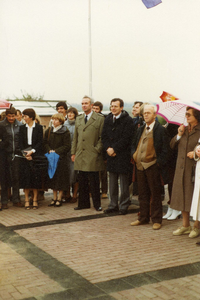 ELM-0016 Ellemeet. Opening dorpshuis door oud-wethouder C.J. van Burg.
