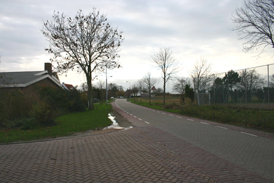 IMG-0251 Ellemeet. Kuijerdamseweg / Deensestraat (voorgrond), in westelijke richting.