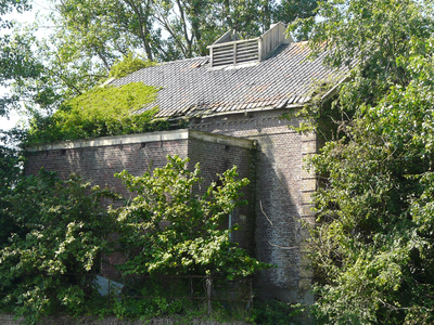 KWV-0291 Kerkwerve. Het voormalig stoomgemaal Viane, gelegen ten oosten van Ouwerkerk, werd gebouwd in 1878. Dit gemaal ...