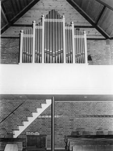 KZN-1511 Brouwershaven. Bostonplein. Orgel in de Bostonpleinkerk.
