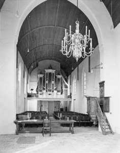 KZN-1609 Noordgouwe. Dorpsring. Interieur Nederlands Hervormde Kerk.