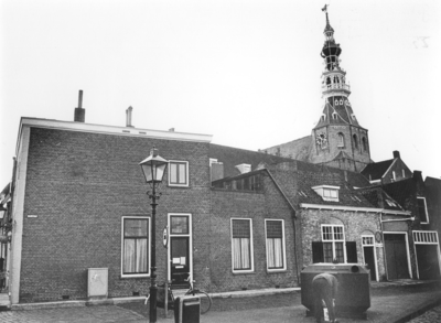 KZN-1871 Zierikzee. Maarstraat hoek Verrenieuwstraat. Dit voormalig onderkomen van de Stichting Jeugd gaat onderdak ...
