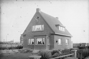 LM-0054 Oosterland. Molenweg 67. Woonhuis