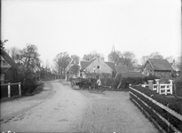 Luber-0007 Renesse. Hogezoom op de hoek met de huidige Wilhelminaweg. Een uniek plaatje. De Hogezoom is dan nog niet ...