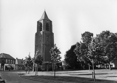 NWK-0178 Nieuwerkerk. Kerkring. Kerktoren, gebouwd in 1975 ter vervanging van het in de Tweede Wereldoorlog verloren ...