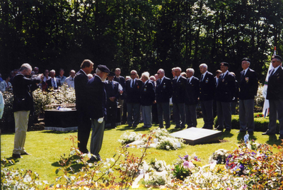 REN-0287 Renesse. Onthulling gedenktekens omgekomen militairen in Indië / slachtoffers 2e Wereldoorlog. Onthulling van ...