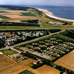 SDK-0006 Scharendijke. Omgeving Kuijerdamseweg. Camping Duin en Strand ; boven de Dammenweg (N 57).