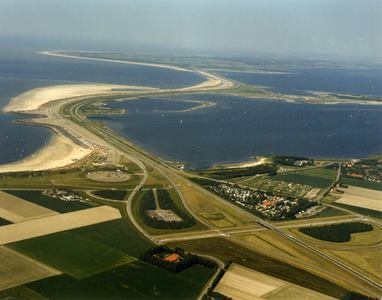 SDK-0344 Scharendijke. Brouwersdam en N 57. Rechts camping Duin en Strand ; bovenaan Goeree-Overflakkee.