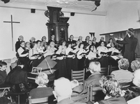 SGP-0135 Zierikzee. Gereformeerd Kerkkoor. Jubileum uitvoering in de Lutherse kerk, onder leiding van Mar van der Veer, ...