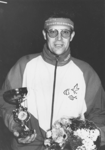 SGP-0383 Zierikzee. Schaatsen. Marathonschaatser Sieb Kuiper won bij de veteranen de finalewedstrijd om de KNSB-cup.