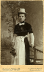 SGP-0777 Adriana Brouwers (Zierikzee 30-06-1889) als dienstmeisje