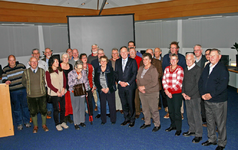 SGP-0974 Zierikzee. Burgerzaal gemeentehuis gemeente Schouwen-Duiveland. Vrijwilligersavond gemeentearchief: de ...