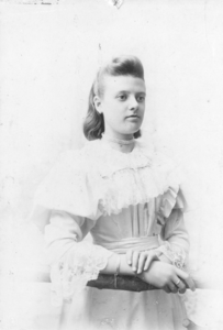 SP-0027 Zierikzee. (verm.) Johanna Cornelia Bal (Zierikzee 27 oktober 1878), dochter van Jacobus Cornelis Bal en ...