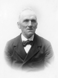SP-0165 Bruinisse. Johannis Elenbaas (1830-1917). burgemeester van Bruinisse 5 februari 1897-5 maart 1909