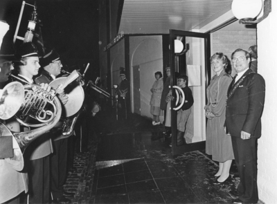 SP-0425 Zierikzee. Geheel rechts: Th.H de Meester. Burgemeester van Zierikzee 1971-1986. Opening verbouwde Concertzaal ...