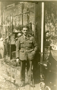 SP-0796 Sergeant I.A.J. North. Woonplaats: Winchester (G.Br.). Gesneuveld: Zierikzee, 26 juli 1943, begr. Bergen op ...