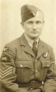 SP-0797A Sergeant J.R. Tully. Woonplaats: Hexham (G.Br.). Gesneuveld: Zierikzee, 26 juli 1943, begr. Bergen op Zoom. ...