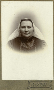 SP-0806 Jannetje Goemans (1850-1930), echtgenote van Adriaan Verjaal.