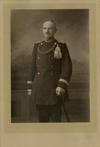 SP-1233 Foto's van de familie Jonker-Beije. Marinus Johannes Jonker, Brigadier-Majoor bij de Rijksveldwacht. Laatste ...