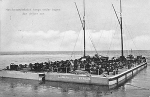 SW-0326 Schouwen-Duiveland. Ponton van J. v.d. Valk uit Zierikzee.