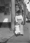 V-0105 Zierikzee. Havenplein. Maatje Christina Verbeek-Timmerman; geboren Zierikzee 08-08-1888, overleden 12-12-1964. ...