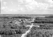 W-0452 Burgh-Haamstede. Pompstation De Blinkert; boswachterij Westerschouwen. Foto genomen vanaf de uitkijktoren. De ...