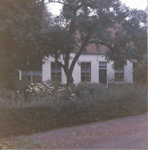 W-0736 Haamstede. Hogeweg 53. Woonhuis boerderij Molenberg. Rijksmonument, gebouwd in het eerste kwart van de 19e eeuw.